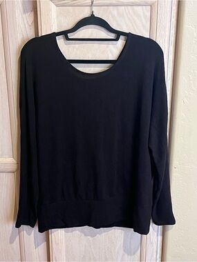 3/$30| 🌸 WHBM Black Sweater
